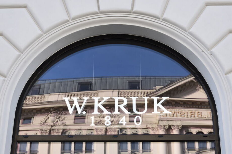 W.Kruk to acquire Lilou