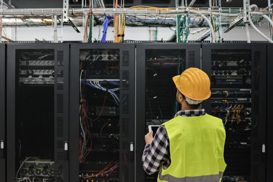 Panattoni enters data centers