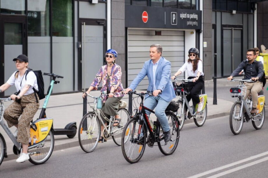 Suits ride returns to Warsaw