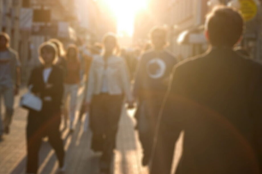 Most Poles live month-to-month