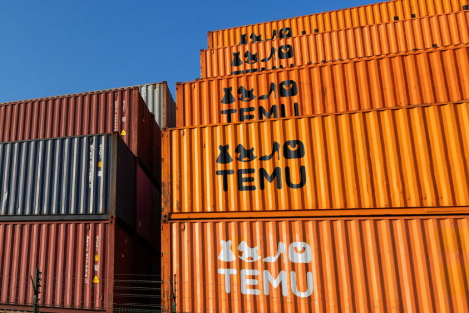Chinese parcels flood EU