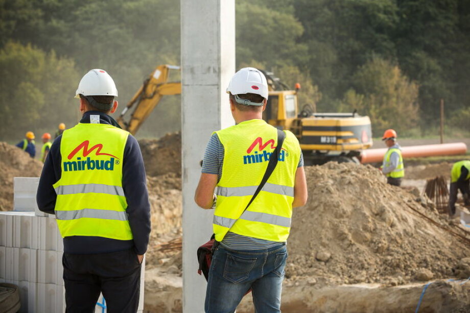 Mirbud secures new contracts