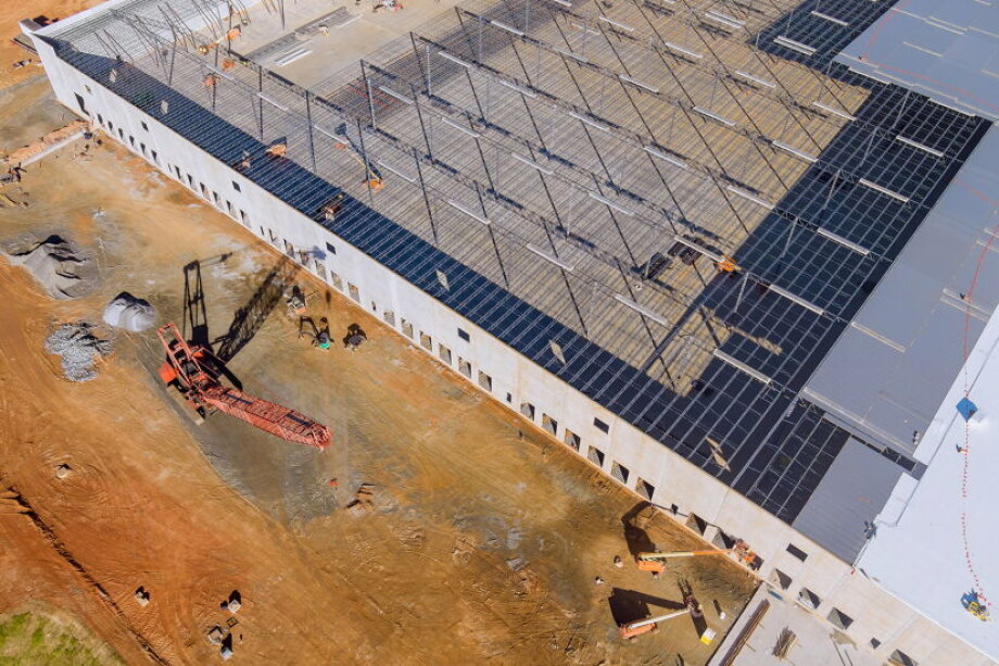 Kulczyk backs warehouse developer