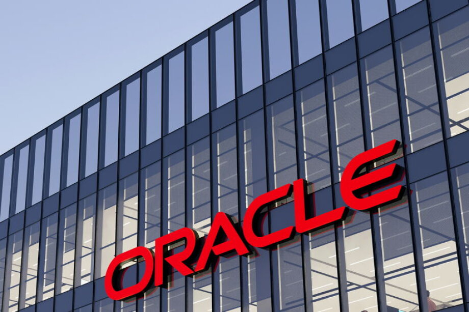 Oracle stock hits record