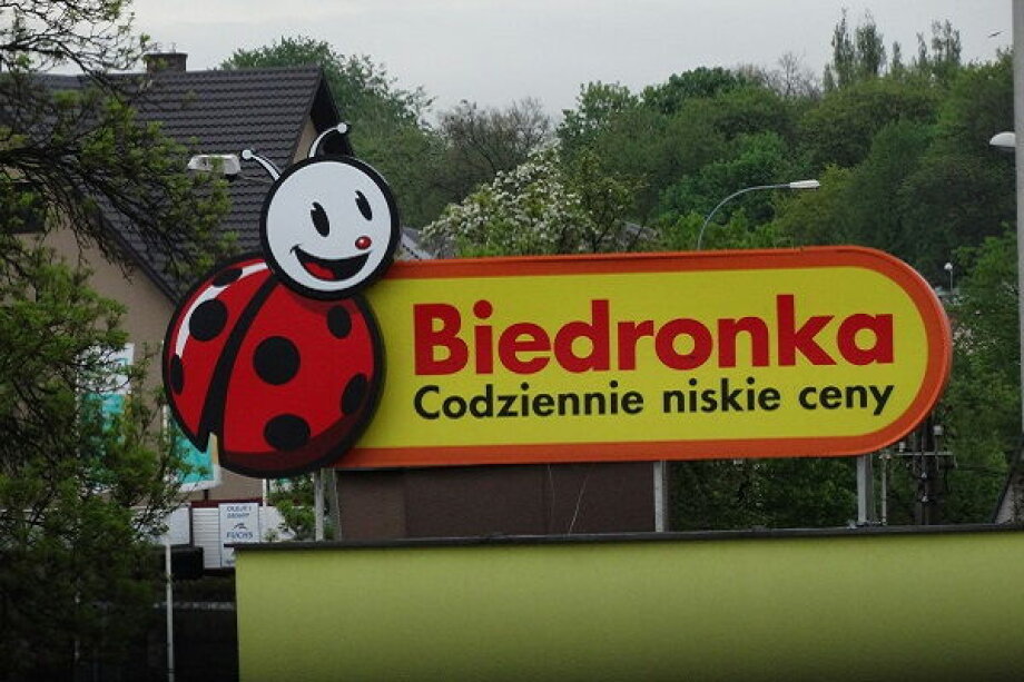 Discount Stores Dominate Shopping Habits of Young Poles