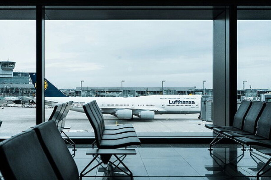 Lufthansa to Cut 20%t of Office Jobs