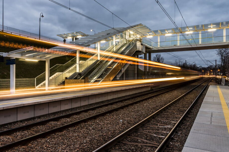 Tusk pledges rail revival