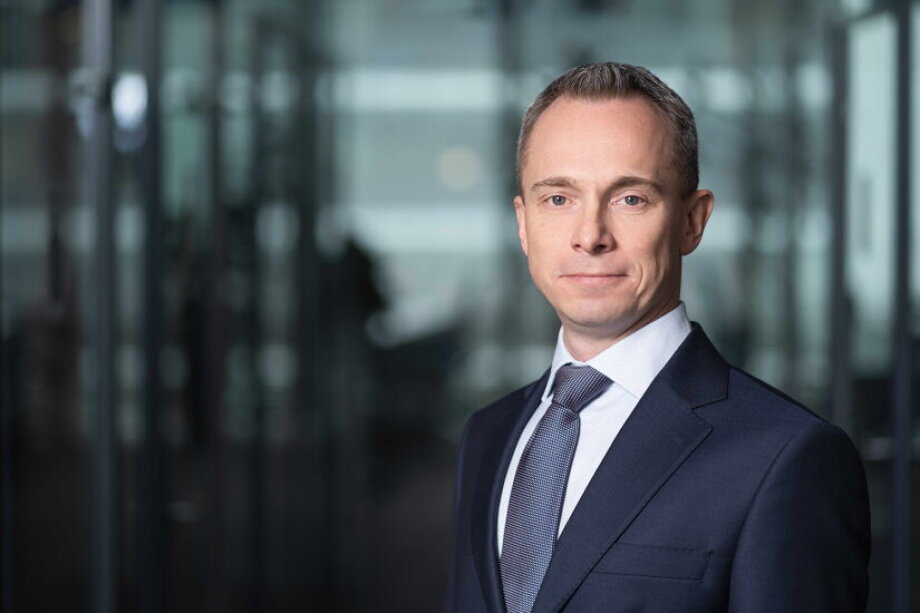 Polish Economy Gains Speed as Consumers Drive Growth