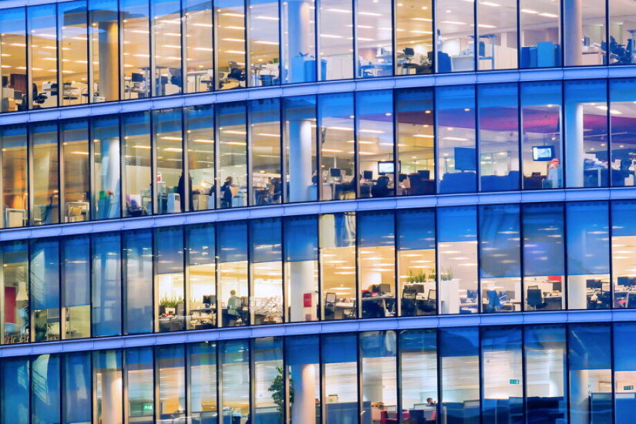 Public sector outpaces private pay