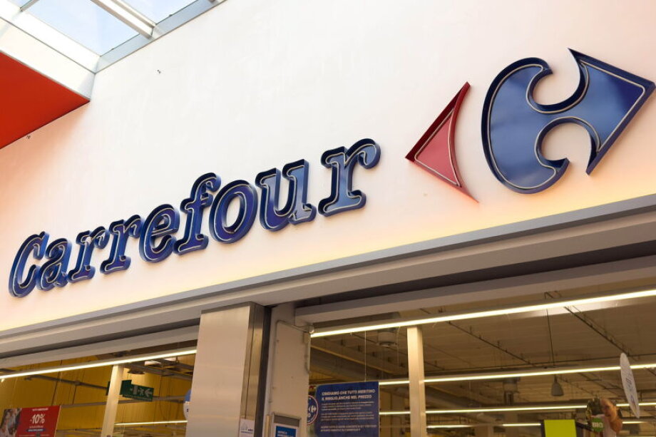 Carrefour considers Polish exit