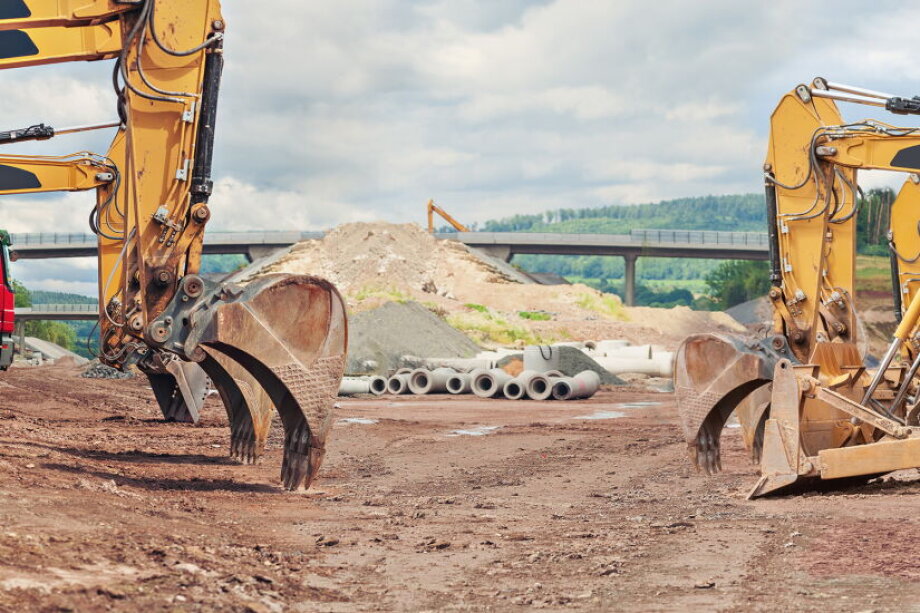 Strabag leads A2 bids