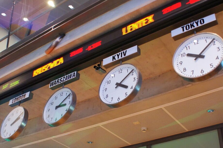 WIG20 surges past 3,000