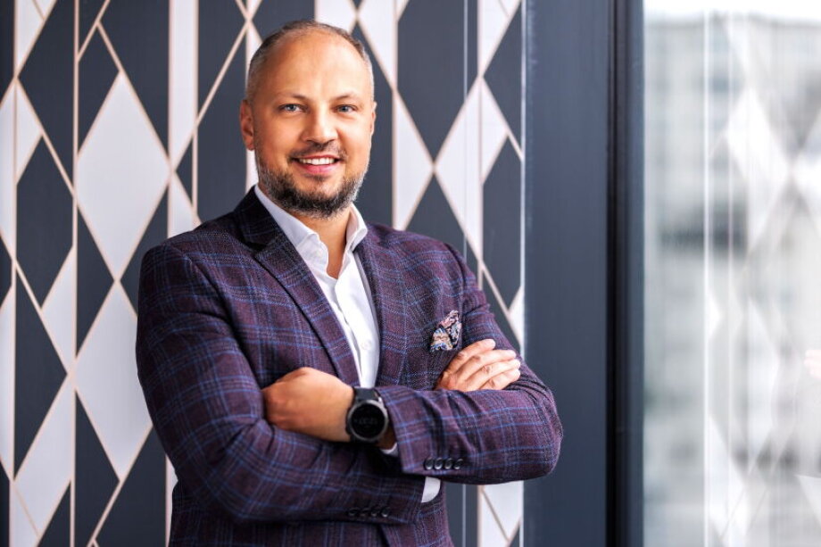 Polish Capital Claims Its Stake