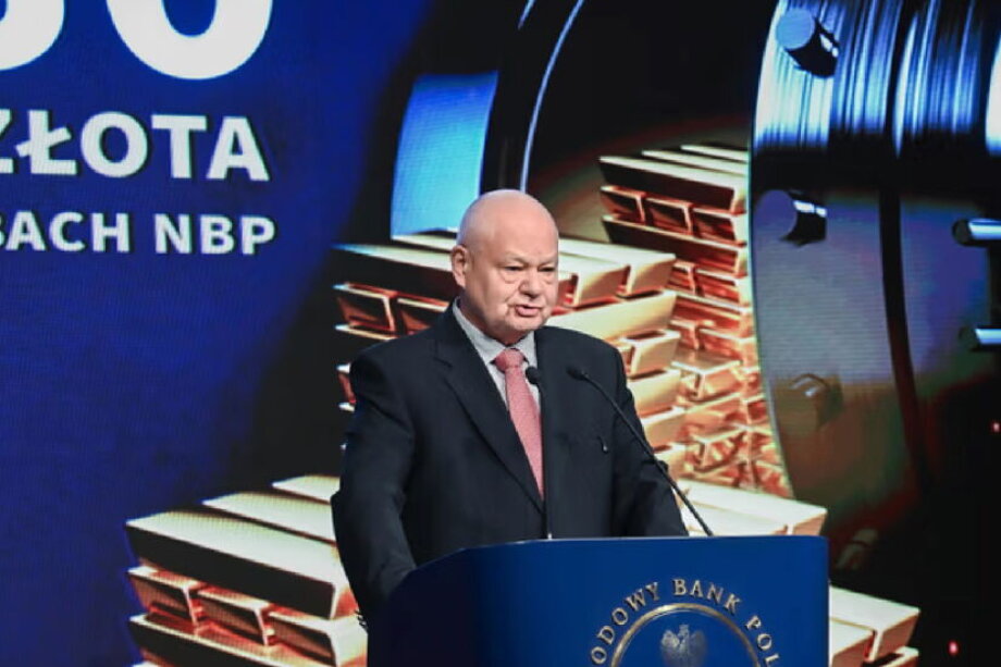 Poland lifts gold reserves