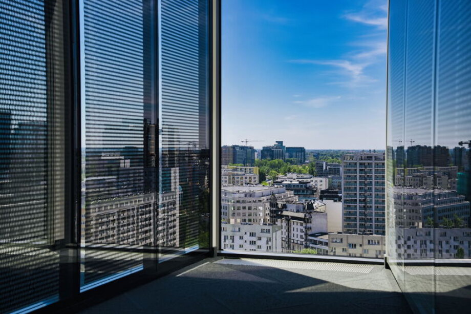 Warsaw offices hold firm