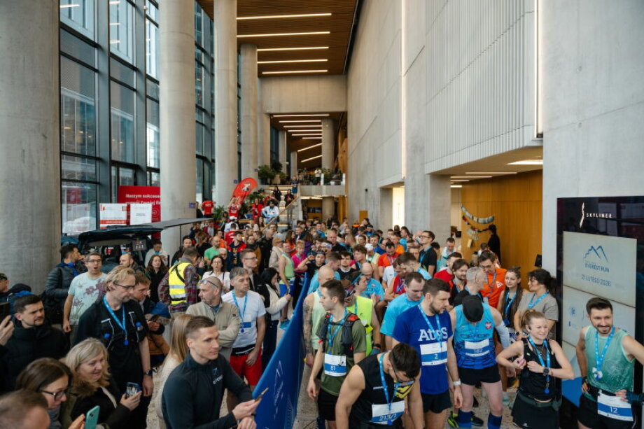 377 participants climbed Skyliner in Everest Run 2026 charity event