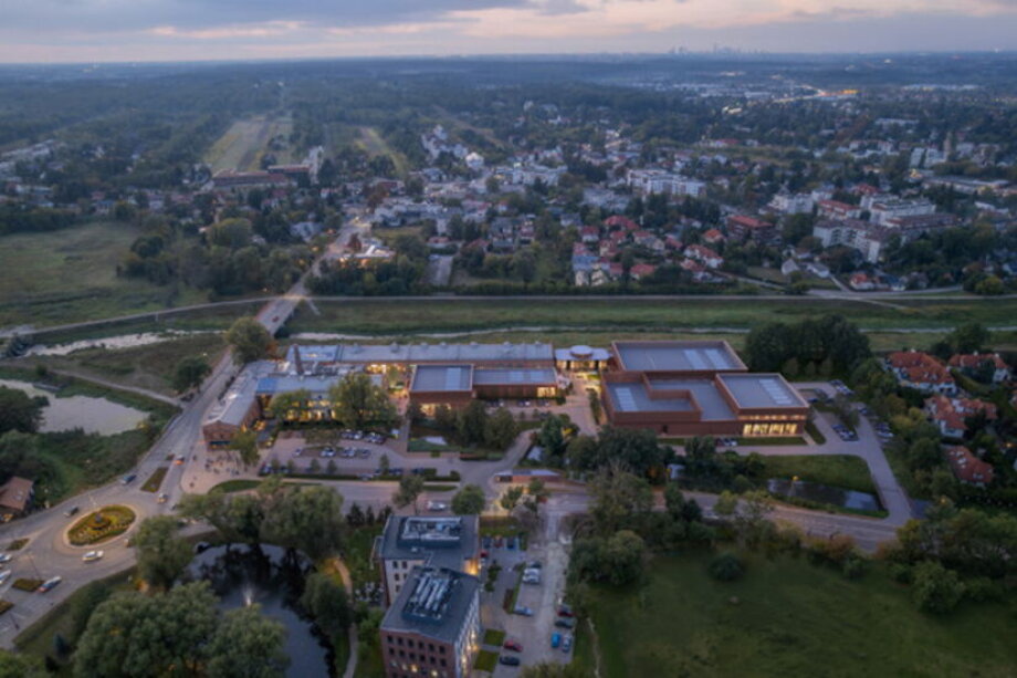 Stara Papiernia expands