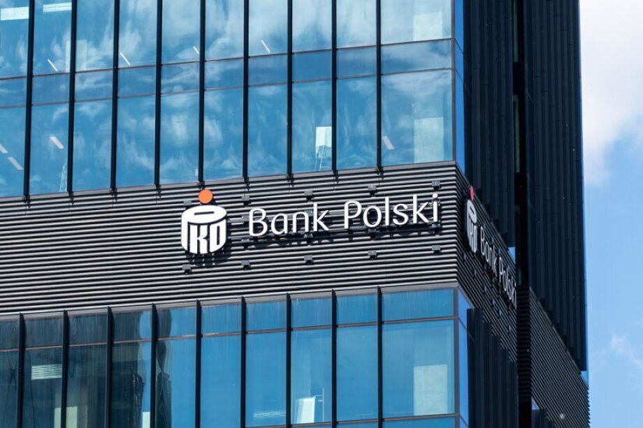 Investor outflows hit PKO