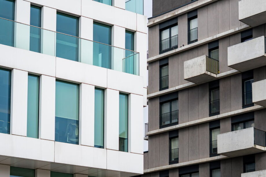 Vantage Extends R4R Deal