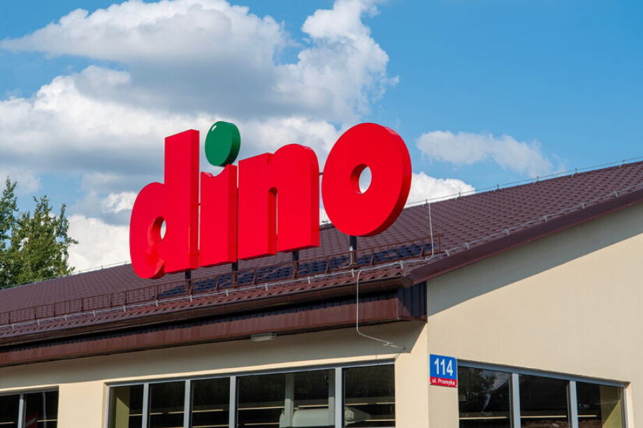 Dino supermarket chain beats forecasts