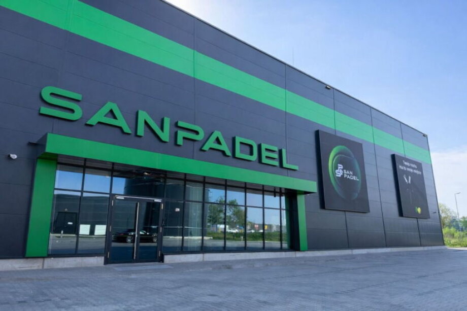 Poland's largest padel club opens near Warsaw
