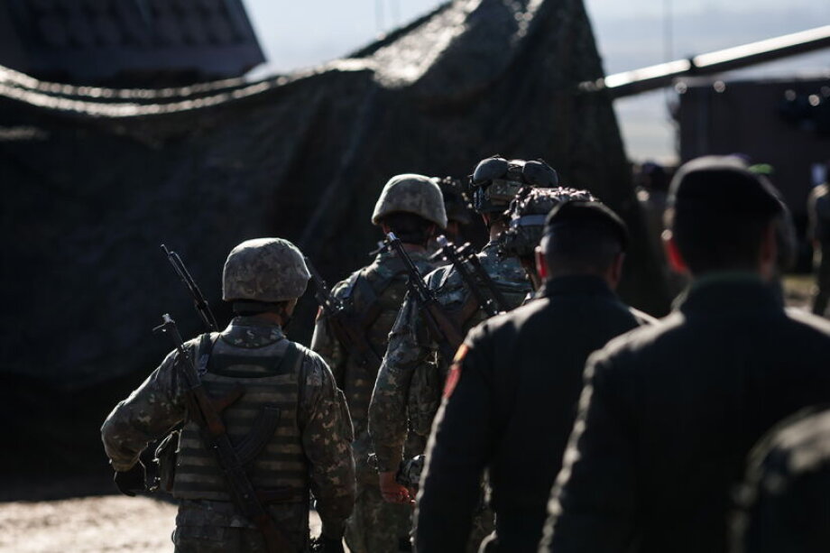 Poland reassured on US troops