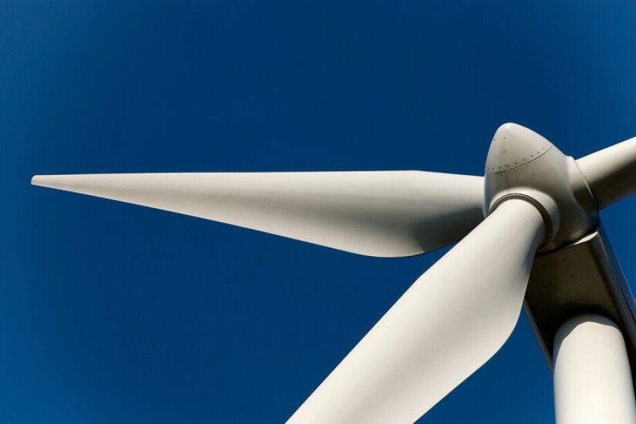 Europe races for wind