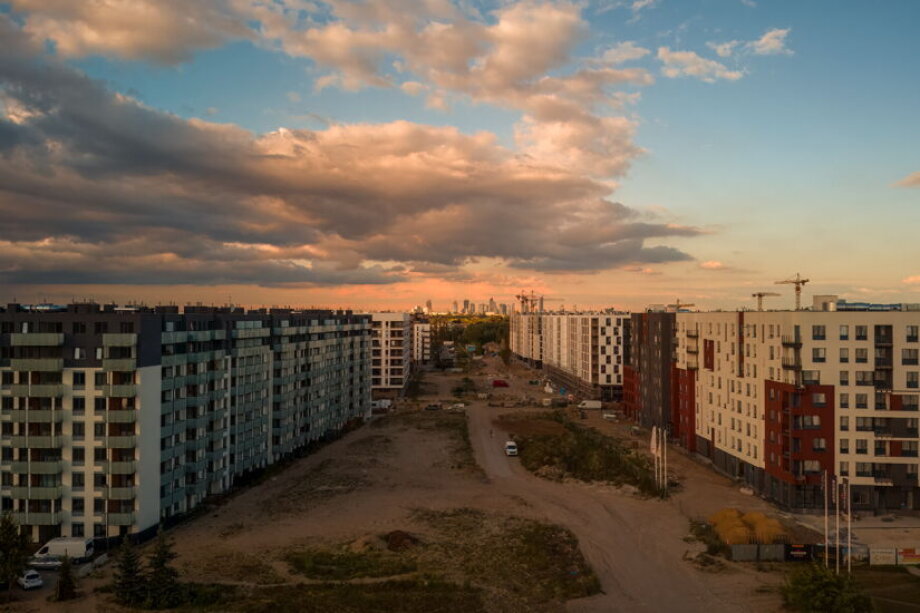Warsaw land parcel heads to court auction