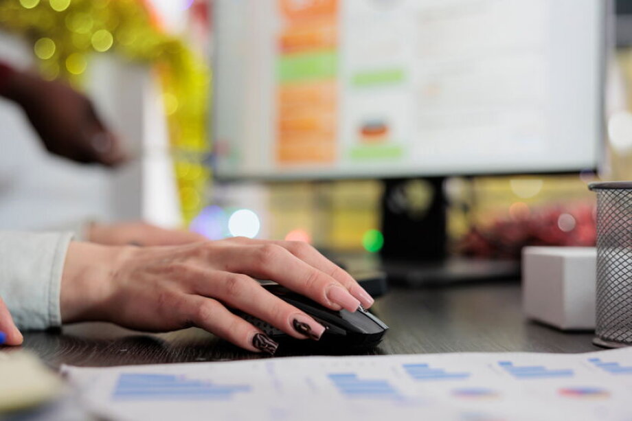 Unemployment dips below six percent