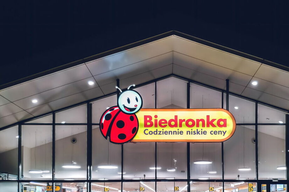 Biedronka fined over driver hiring pact