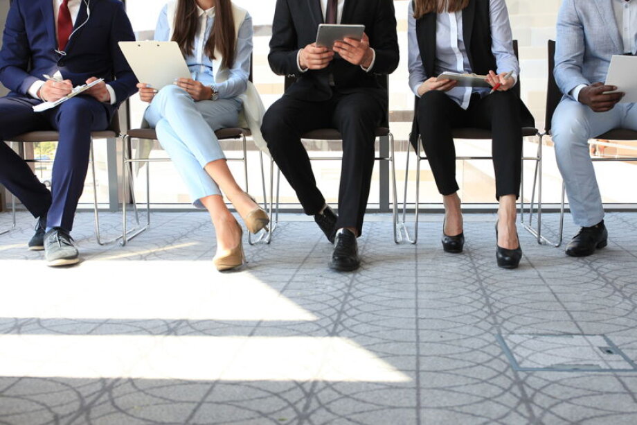 Job searches lengthen despite employer shortages