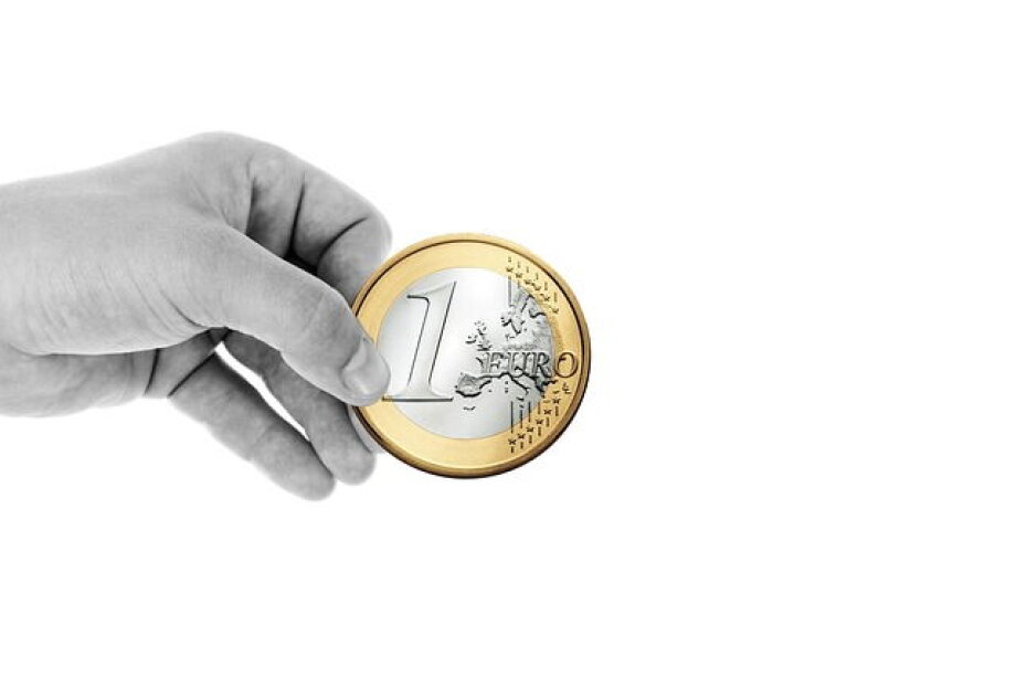 Economists advise Poland to switch to the euro by 2030 at the latest