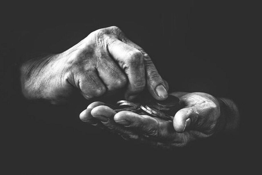 Extreme poverty unchanged in 2022 at 4.7% - GUS