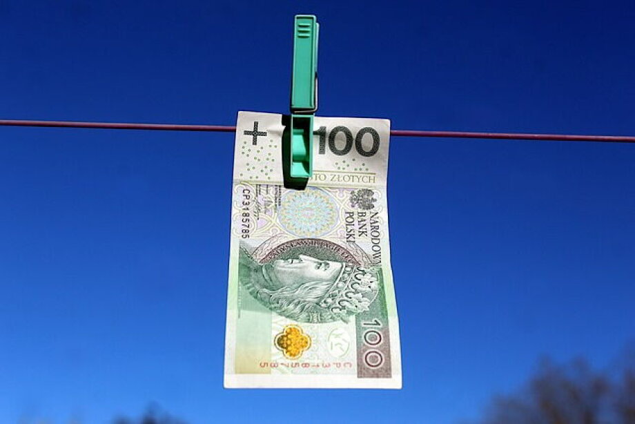 The Minister of Finance imposed a fine of PLN 7 mln on Credit Agricole Bank Polska