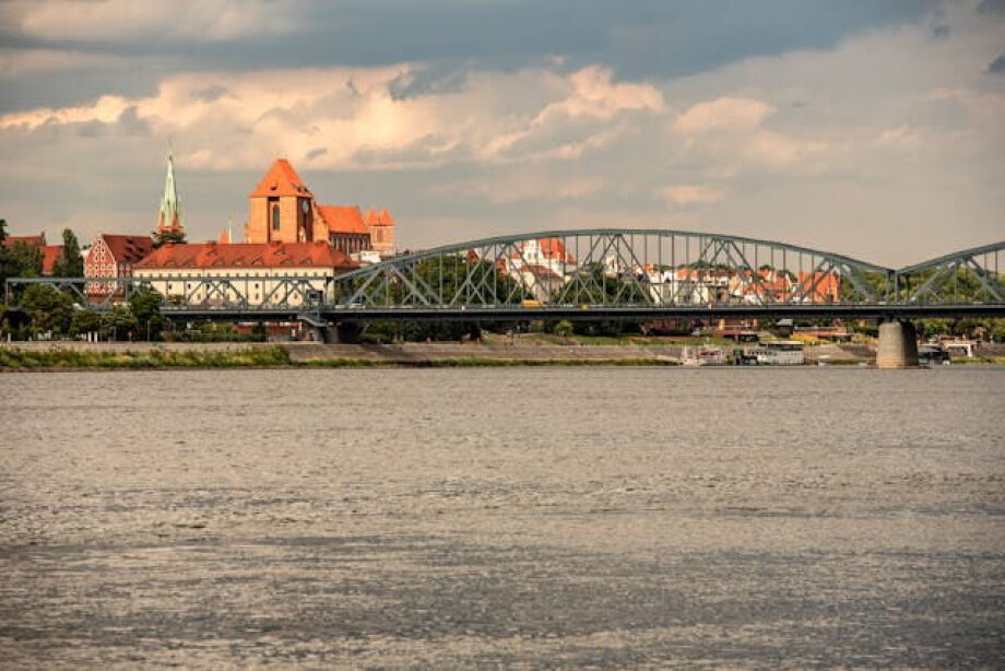 Vistula drying up, new record for lowest water levels