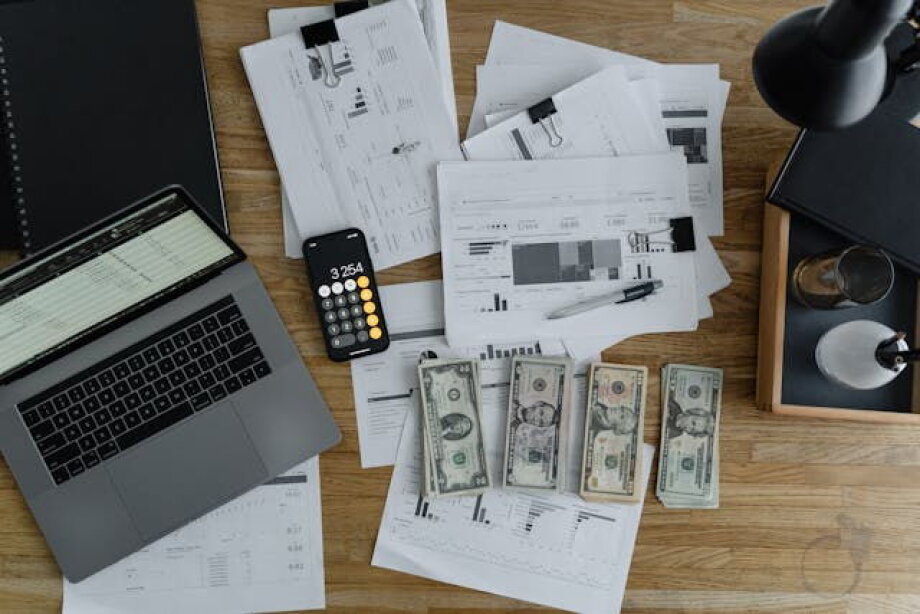 Young Poles are financially stable, with fewer debts, more investments