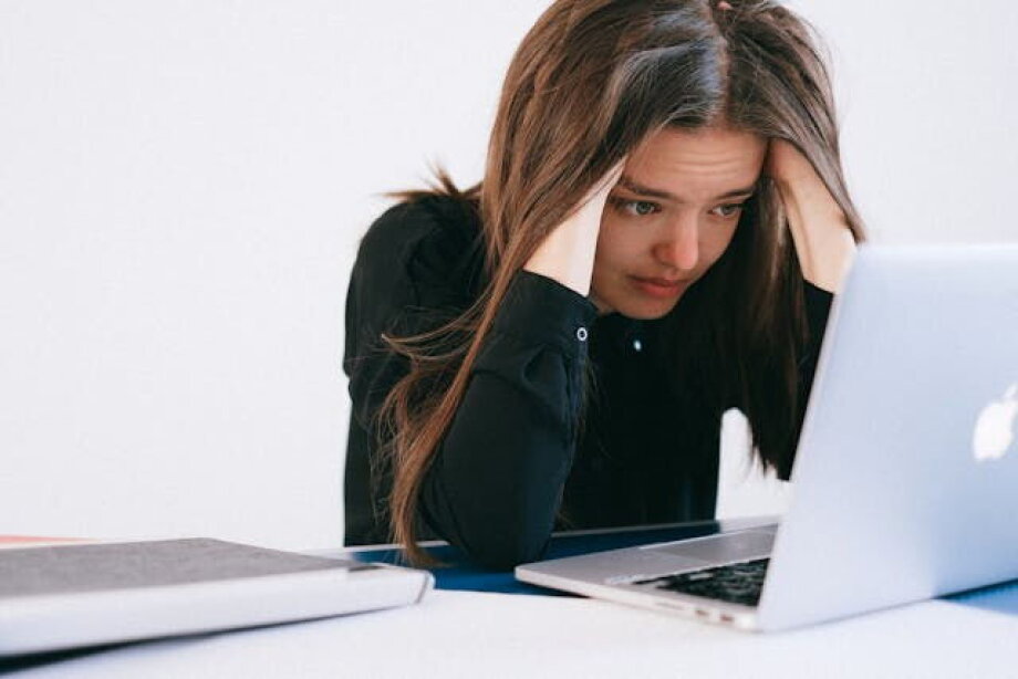 The number of new unemployed fell m/m to 91,500 people in April