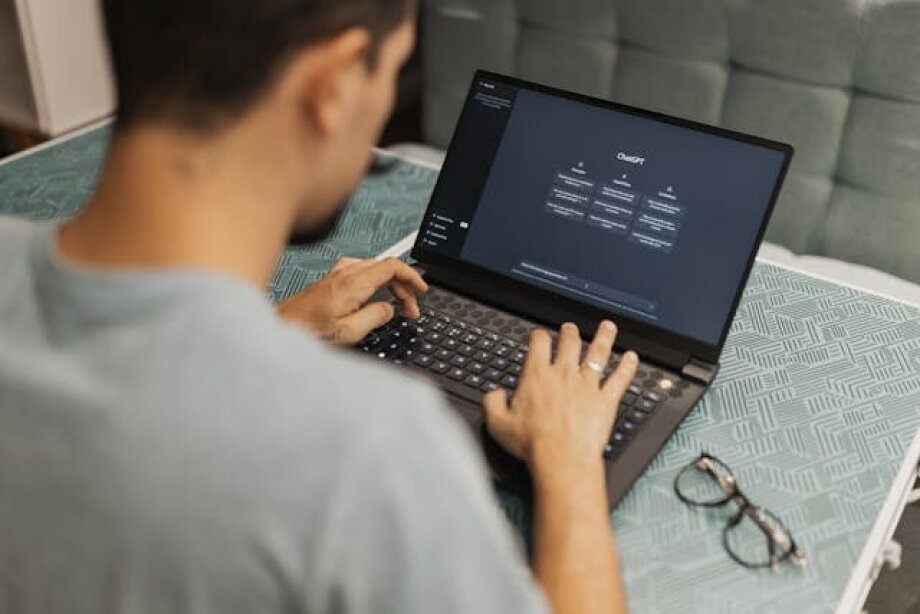 Share of job advertisements with AI competencies increased to 2.5%