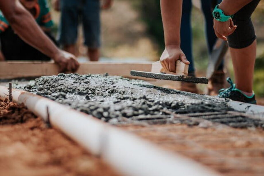 Report: SMEs in construction still fighting for survival