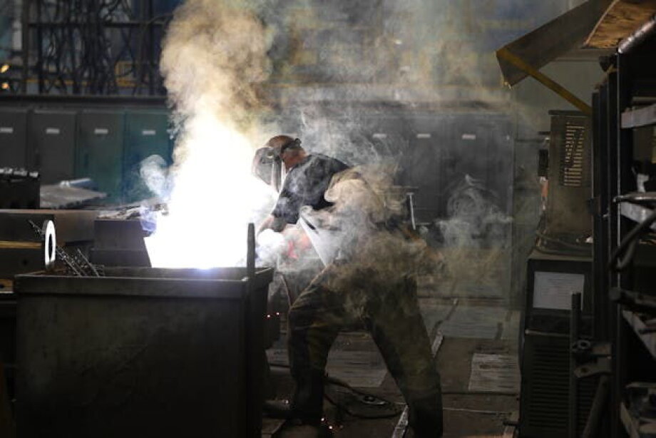 Polish industry clearly slows down. PMI lowest in eight months