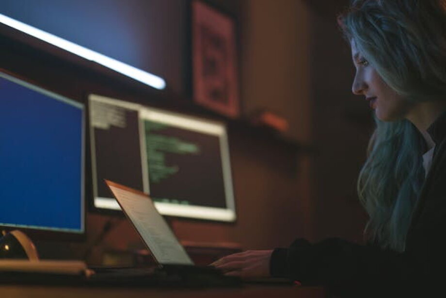 AI driving IT market, juniors fighting to enter market