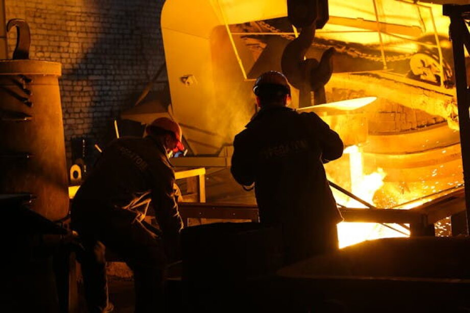 Steelworkers threaten protests on border with Ukraine