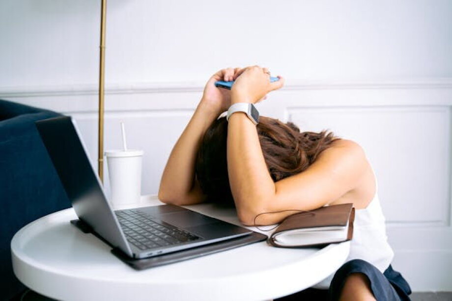 Survey: stress levels high in Polish workplaces