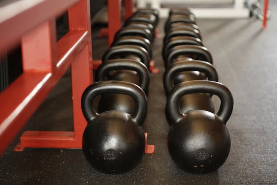 Gym network bypasses large cities for tourist destinations