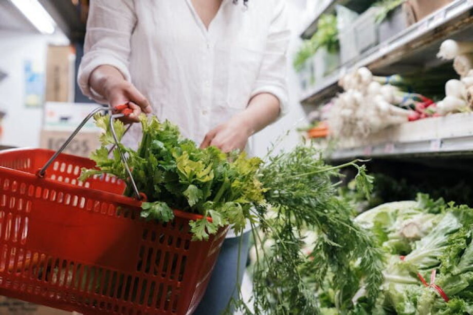 Retail SMEs pessimistic about future, reluctant to invest