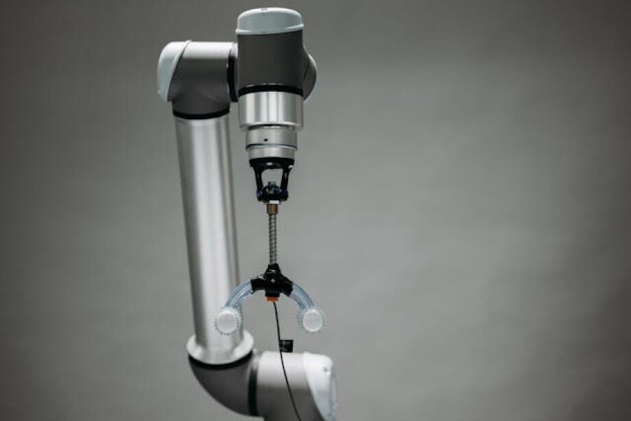 Synektik earns contract worth €3.4 mln for hospital robot in Czech Republic