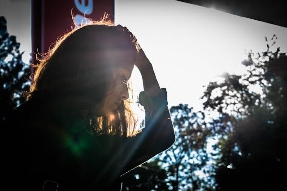 Study: young women suffering mental crisis at work, especially in big cities