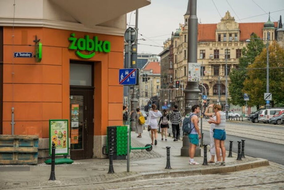Żabka shares have not made a profit a year after IPO