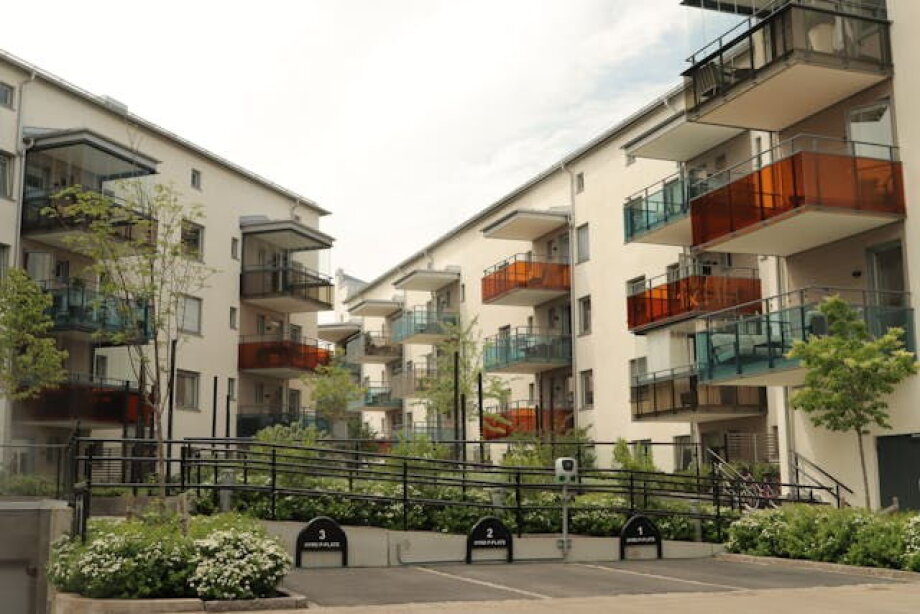 Poland lacks 1.5 mln apartments and 400,000 dormitories