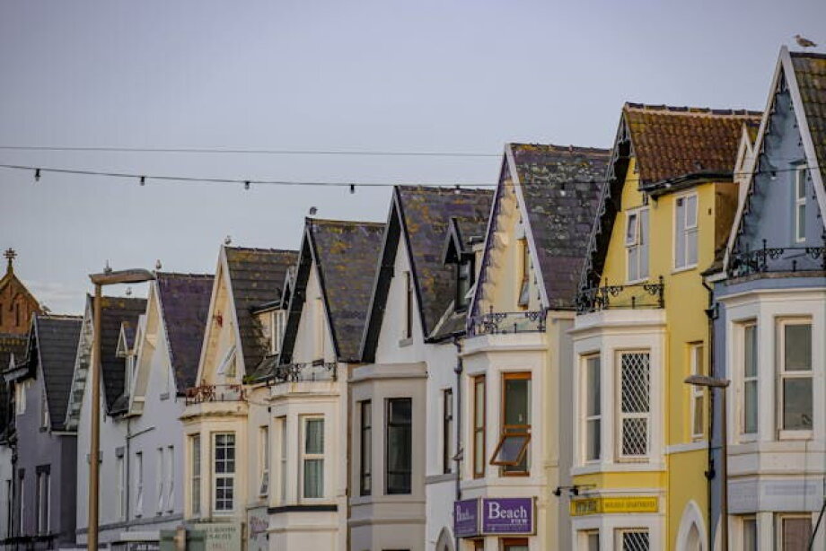 Transactional apartment prices slowed down in February